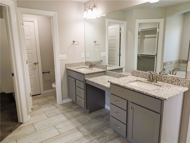 4303 W Barhem Drive, Fayetteville, AR 72704