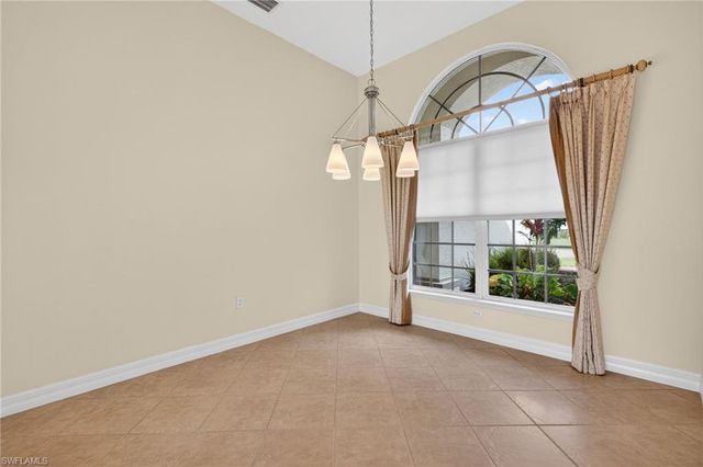 25080 Divot DR, Bonita Springs, FL 34135