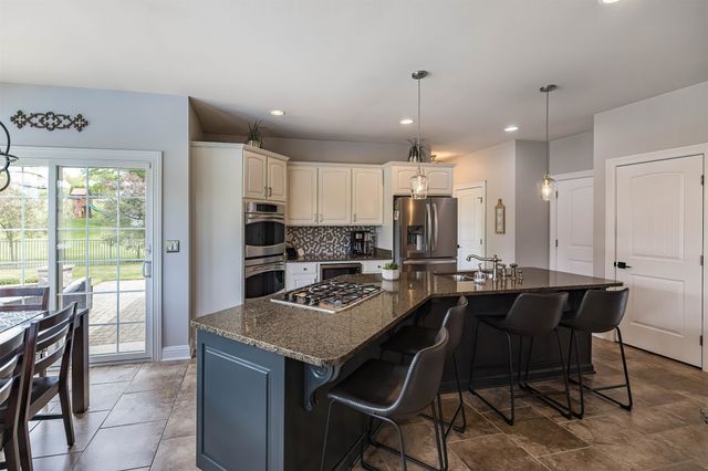 4734 THOROUGHBRED Loop, Erie, PA 16506