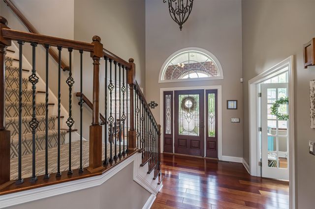 4734 THOROUGHBRED Loop, Erie, PA 16506
