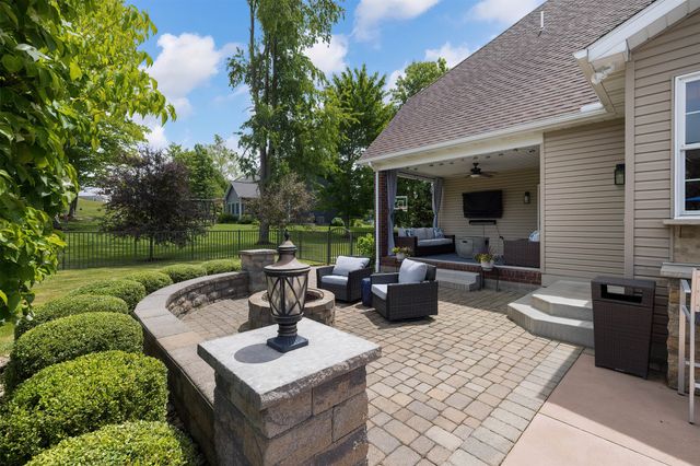 4734 THOROUGHBRED Loop, Erie, PA 16506