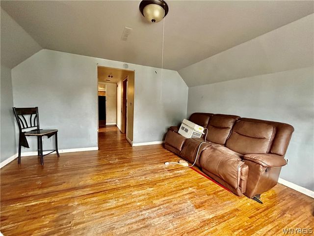 90 Theodore Street, Buffalo, NY 14211