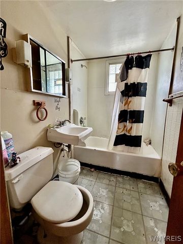90 Theodore Street, Buffalo, NY 14211