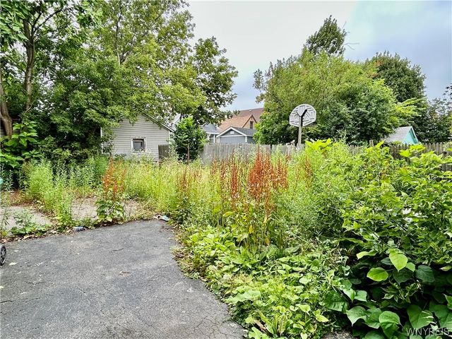 90 Theodore Street, Buffalo, NY 14211