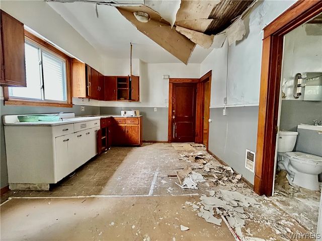 90 Theodore Street, Buffalo, NY 14211