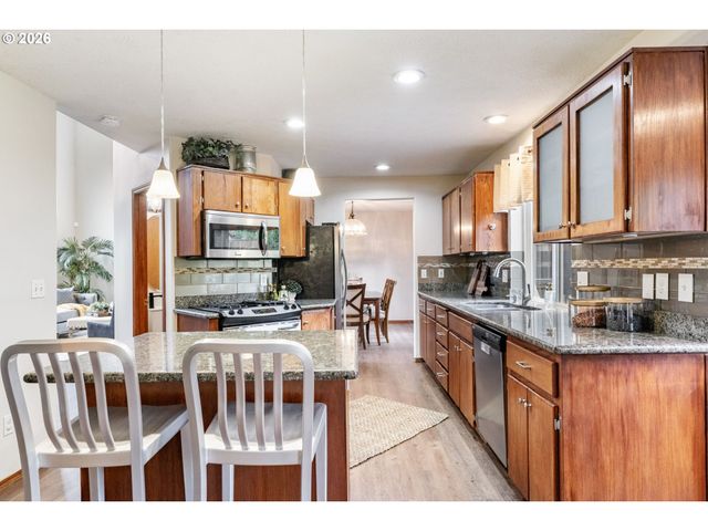 14812 Ne FREMONT Ct, Portland, OR 97230