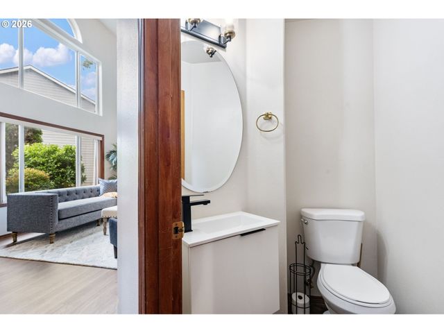 14812 Ne FREMONT Ct, Portland, OR 97230