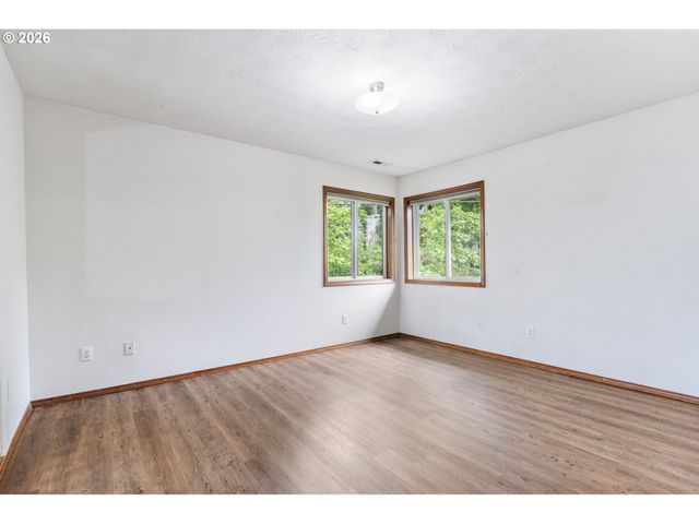 14812 Ne FREMONT Ct, Portland, OR 97230