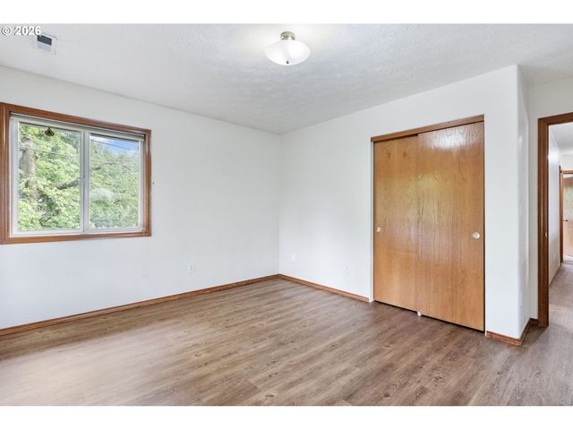 14812 Ne FREMONT Ct, Portland, OR 97230