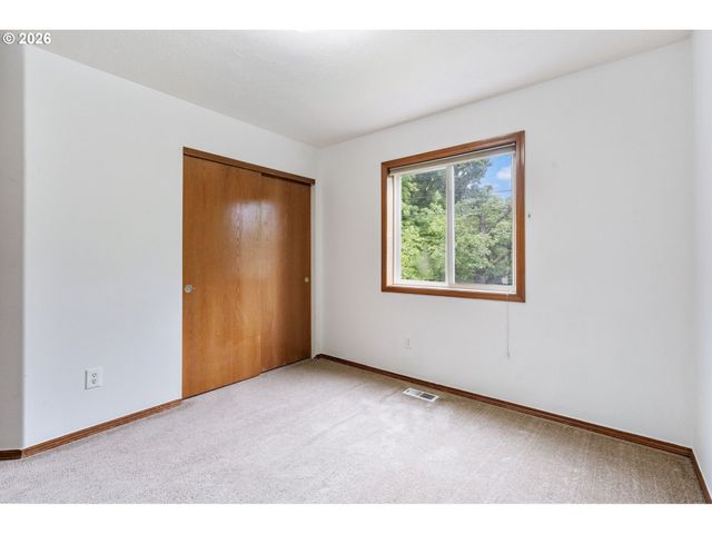14812 Ne FREMONT Ct, Portland, OR 97230