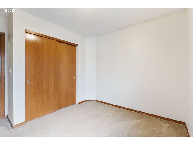 14812 Ne FREMONT Ct, Portland, OR 97230