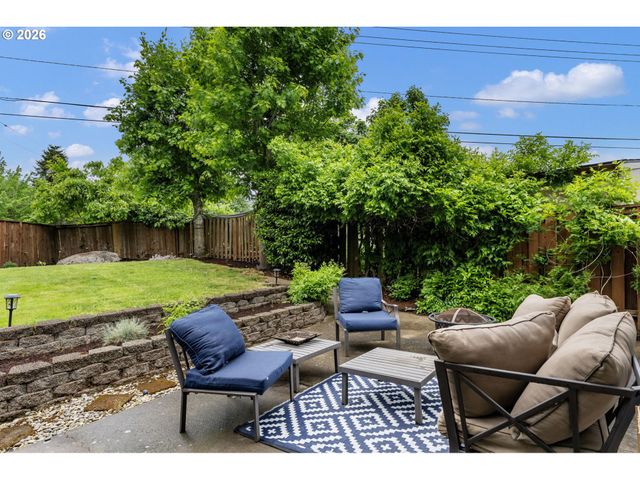 14812 Ne FREMONT Ct, Portland, OR 97230
