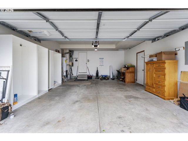 14812 Ne FREMONT Ct, Portland, OR 97230