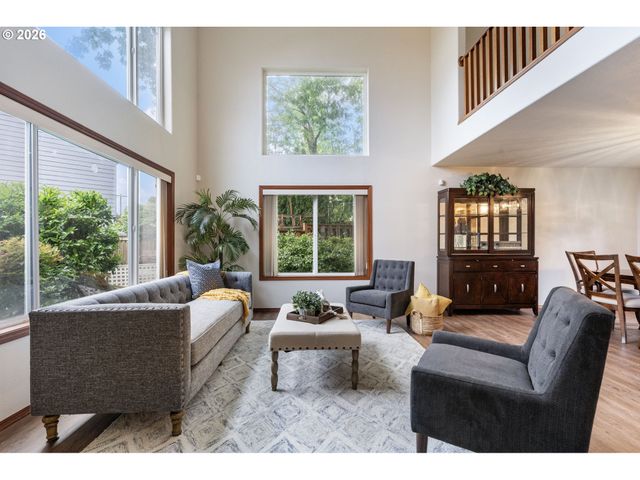 14812 Ne FREMONT Ct, Portland, OR 97230