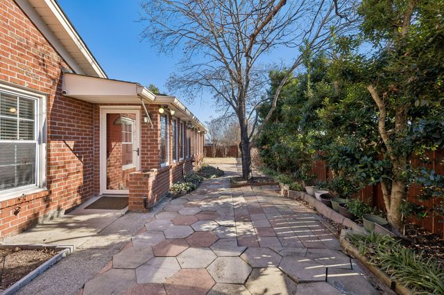 142 Mansker Park Dr, Hendersonville, TN 37075