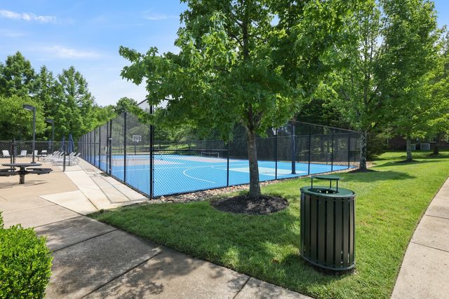 142 Mansker Park Dr, Hendersonville, TN 37075