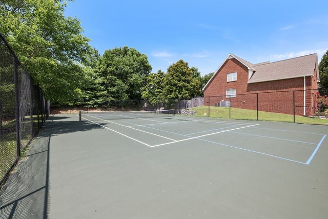 142 Mansker Park Dr, Hendersonville, TN 37075