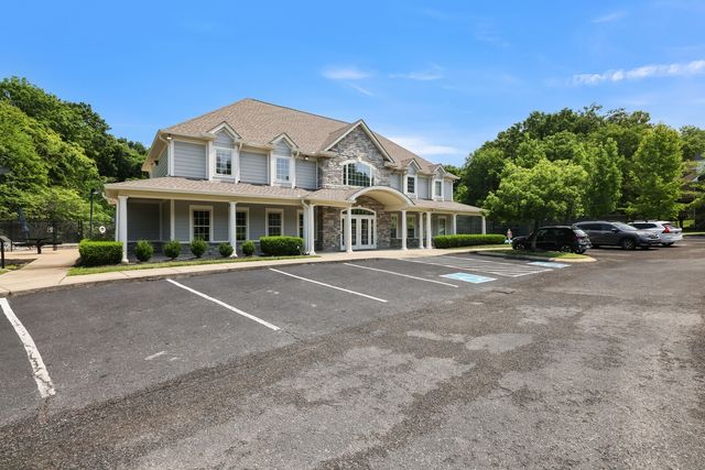 142 Mansker Park Dr, Hendersonville, TN 37075