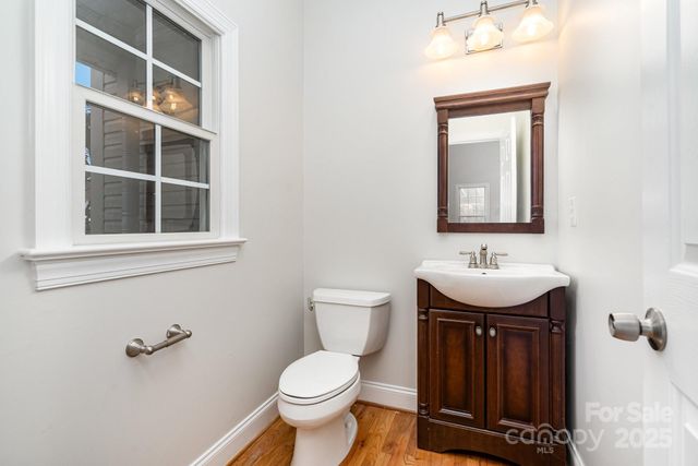 2615 Rolling Ridge Drive, Hickory, NC 28602