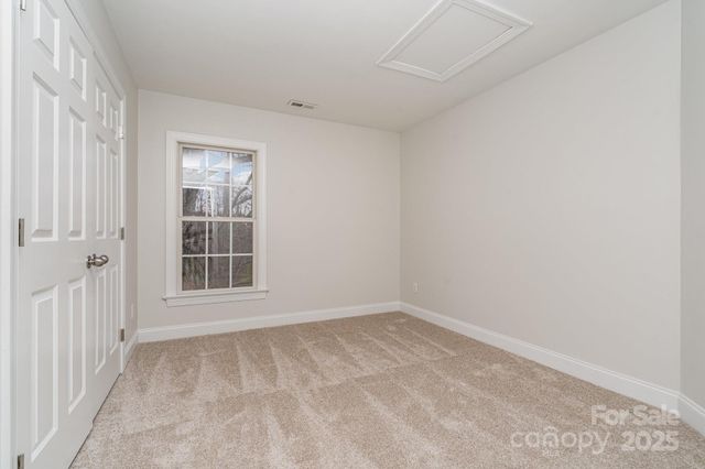 2615 Rolling Ridge Drive, Hickory, NC 28602