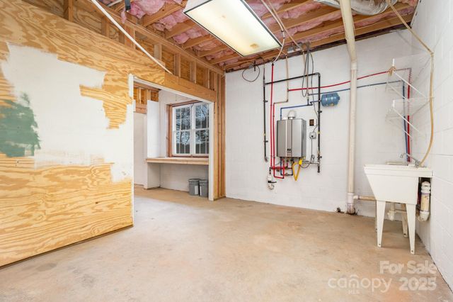 2615 Rolling Ridge Drive, Hickory, NC 28602