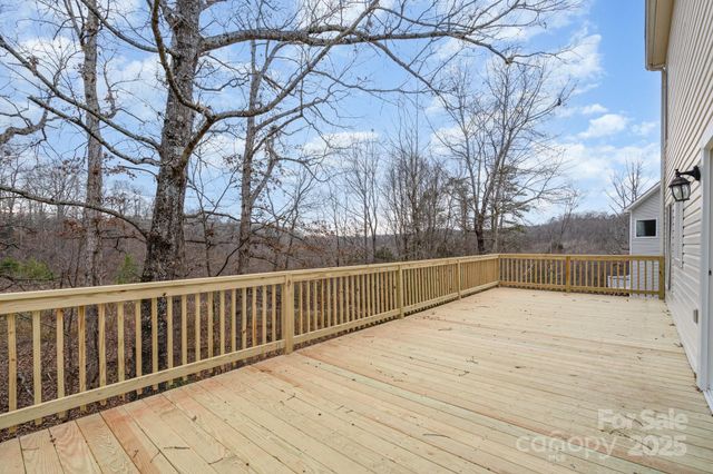 2615 Rolling Ridge Drive, Hickory, NC 28602