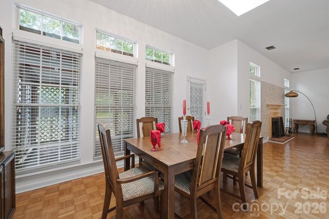 9426 Cantle Drive, Charlotte, NC 28216