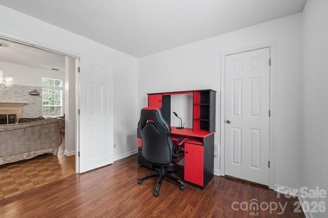 9426 Cantle Drive, Charlotte, NC 28216