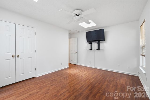 9426 Cantle Drive, Charlotte, NC 28216
