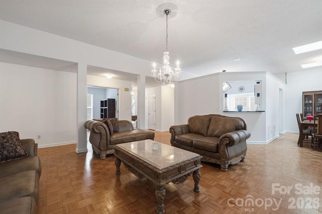 9426 Cantle Drive, Charlotte, NC 28216
