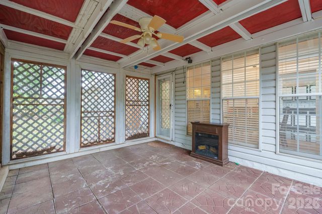 9426 Cantle Drive, Charlotte, NC 28216