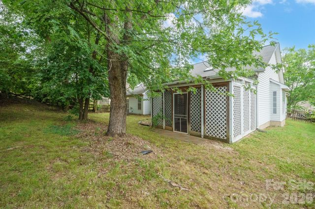 9426 Cantle Drive, Charlotte, NC 28216