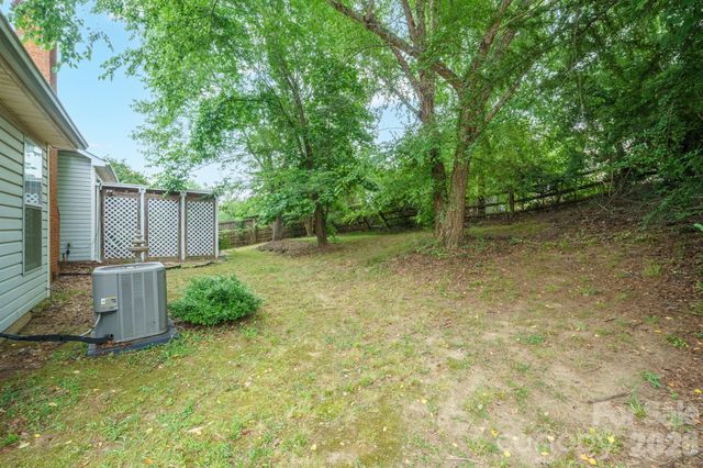 9426 Cantle Drive, Charlotte, NC 28216