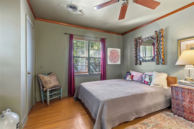 4730 S Columbia Place, Tulsa, OK 74105
