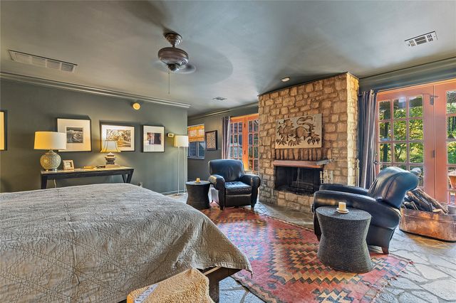 4730 S Columbia Place, Tulsa, OK 74105