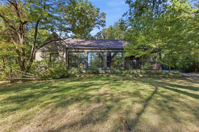 4730 S Columbia Place, Tulsa, OK 74105
