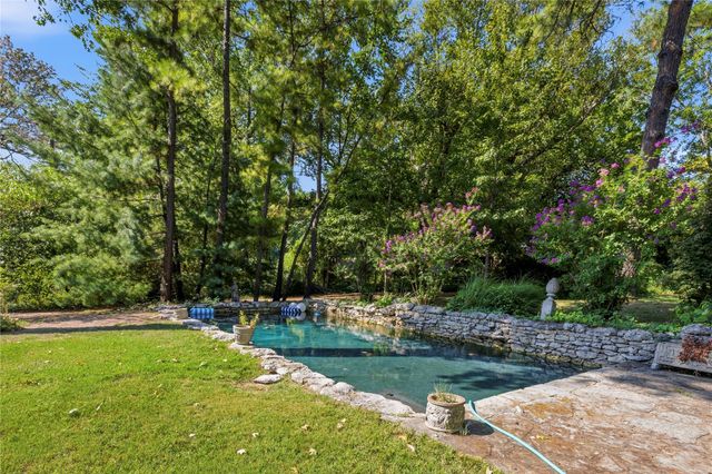 4730 S Columbia Place, Tulsa, OK 74105