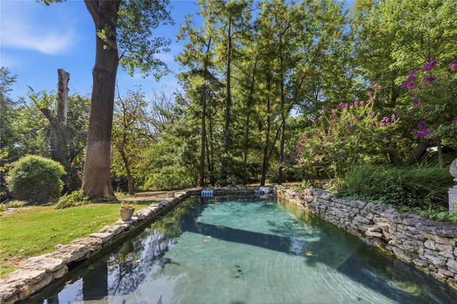 4730 S Columbia Place, Tulsa, OK 74105