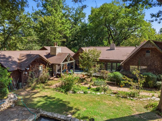 4730 S Columbia Place, Tulsa, OK 74105