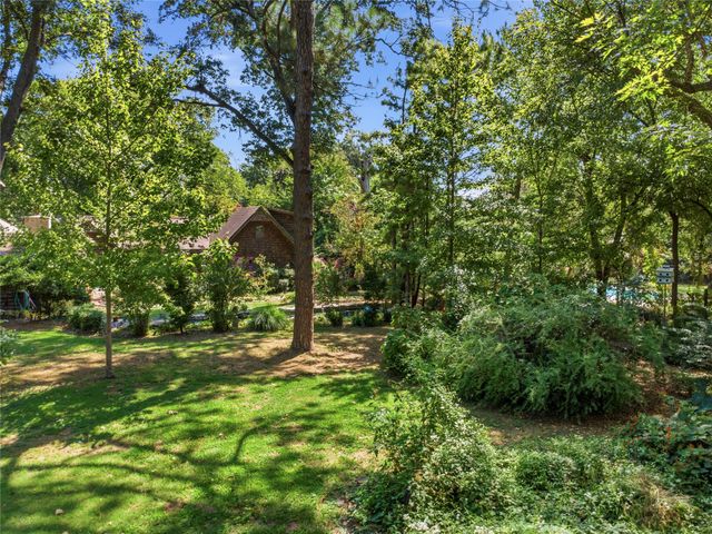 4730 S Columbia Place, Tulsa, OK 74105