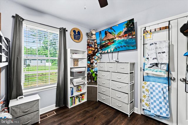 284 SHOREWOOD DR, Colonial Beach, VA 22443