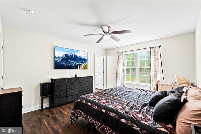 284 SHOREWOOD DR, Colonial Beach, VA 22443