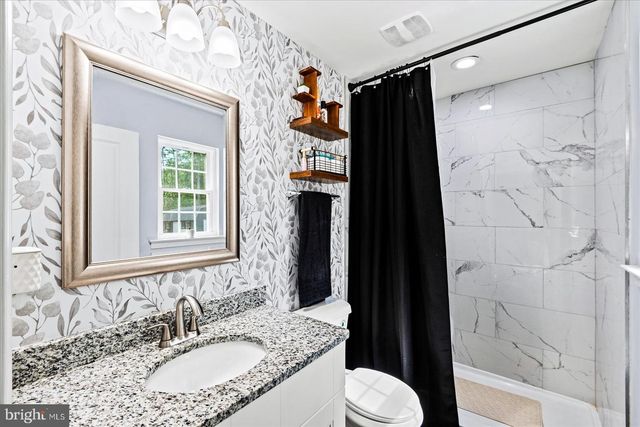 284 SHOREWOOD DR, Colonial Beach, VA 22443