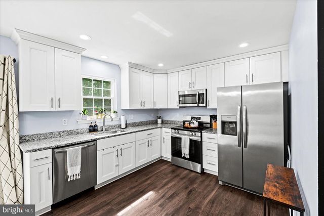 284 SHOREWOOD DR, Colonial Beach, VA 22443