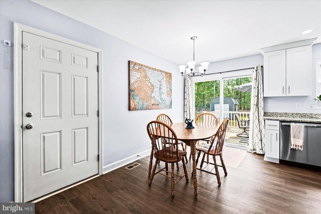 284 SHOREWOOD DR, Colonial Beach, VA 22443
