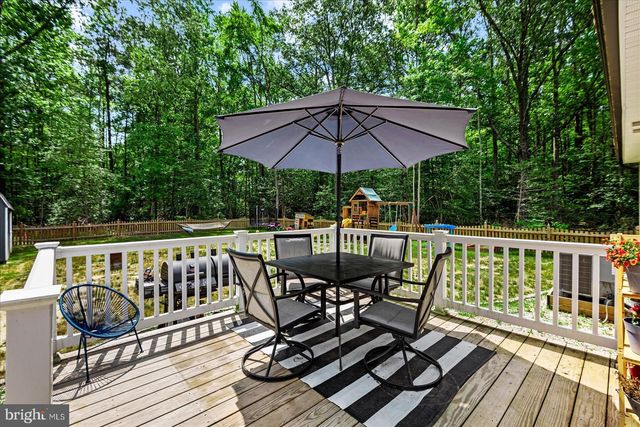 284 SHOREWOOD DR, Colonial Beach, VA 22443