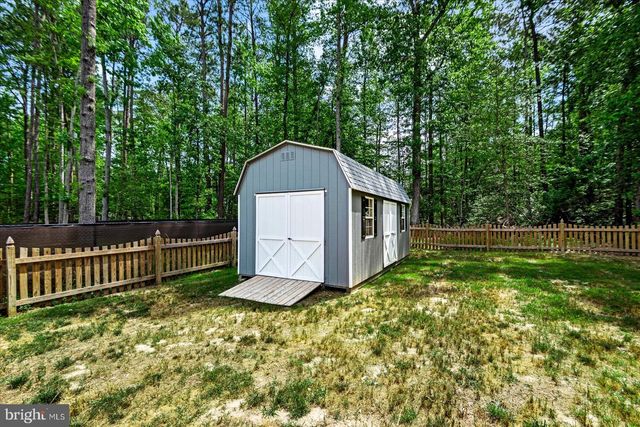 284 SHOREWOOD DR, Colonial Beach, VA 22443