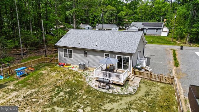 284 SHOREWOOD DR, Colonial Beach, VA 22443