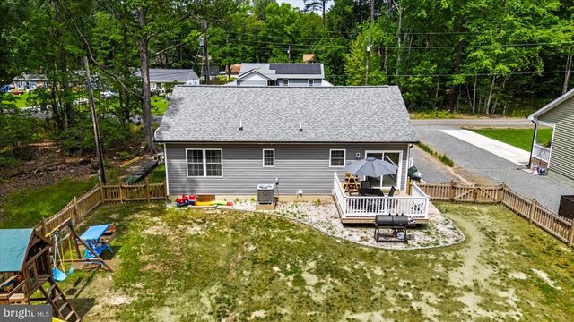 284 SHOREWOOD DR, Colonial Beach, VA 22443