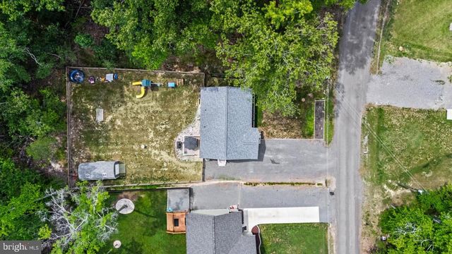 284 SHOREWOOD DR, Colonial Beach, VA 22443